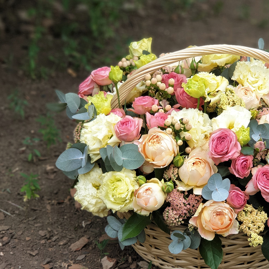 Корзина "Коралловый бриз"