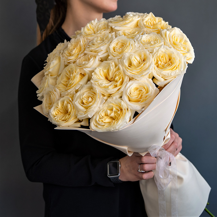 Букет из 25 ароматных роз "Канделайт"