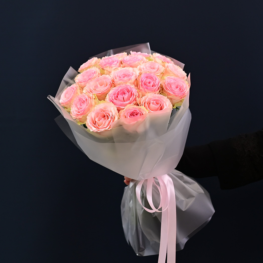 Букет из 19 кенийских роз